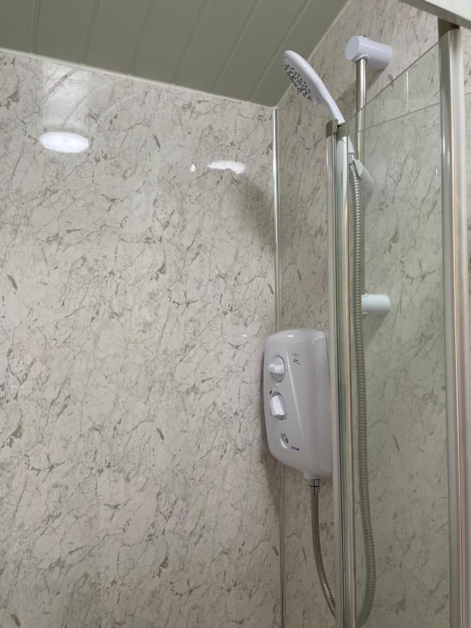 Cobo Cottage ชิชิสเตอร์ ภายนอก รูปภาพ